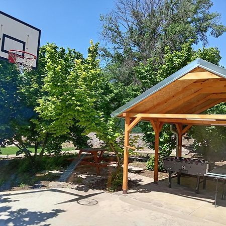Vila Viktori ピロト エクステリア 写真