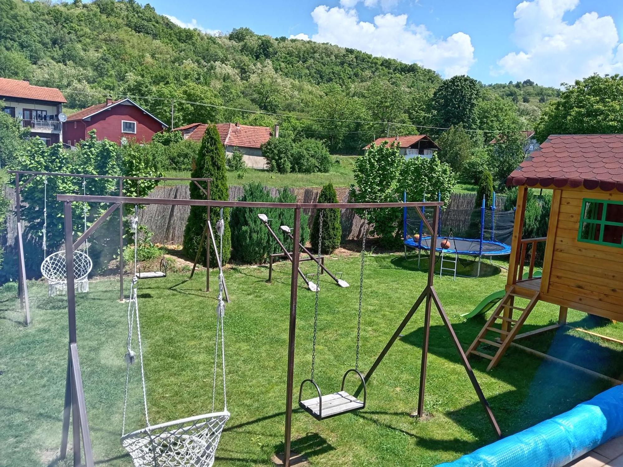 Vila Viktori ピロト エクステリア 写真